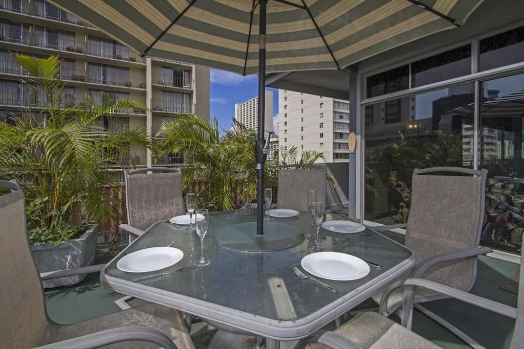 Aparthotel Hawaiian King Honolulu Esterno foto
