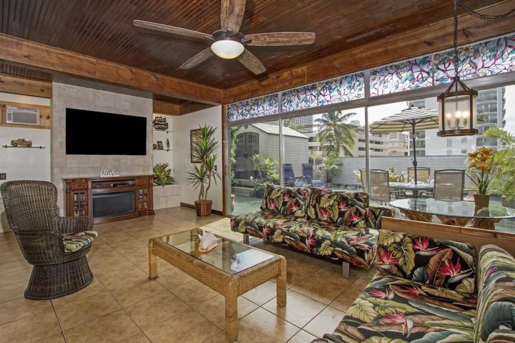 Aparthotel Hawaiian King Honolulu Esterno foto